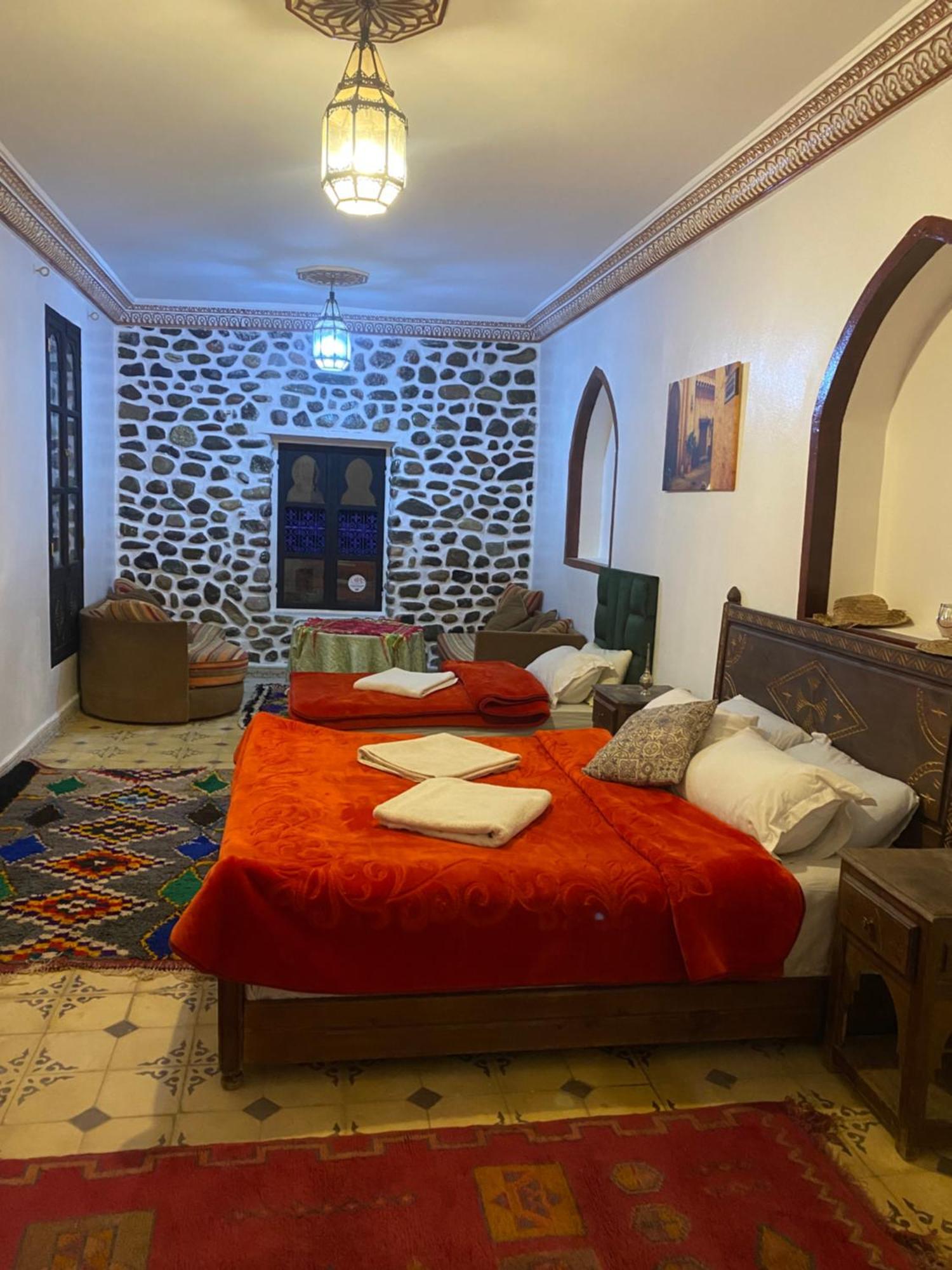 Riad Malak Уирган Стая снимка