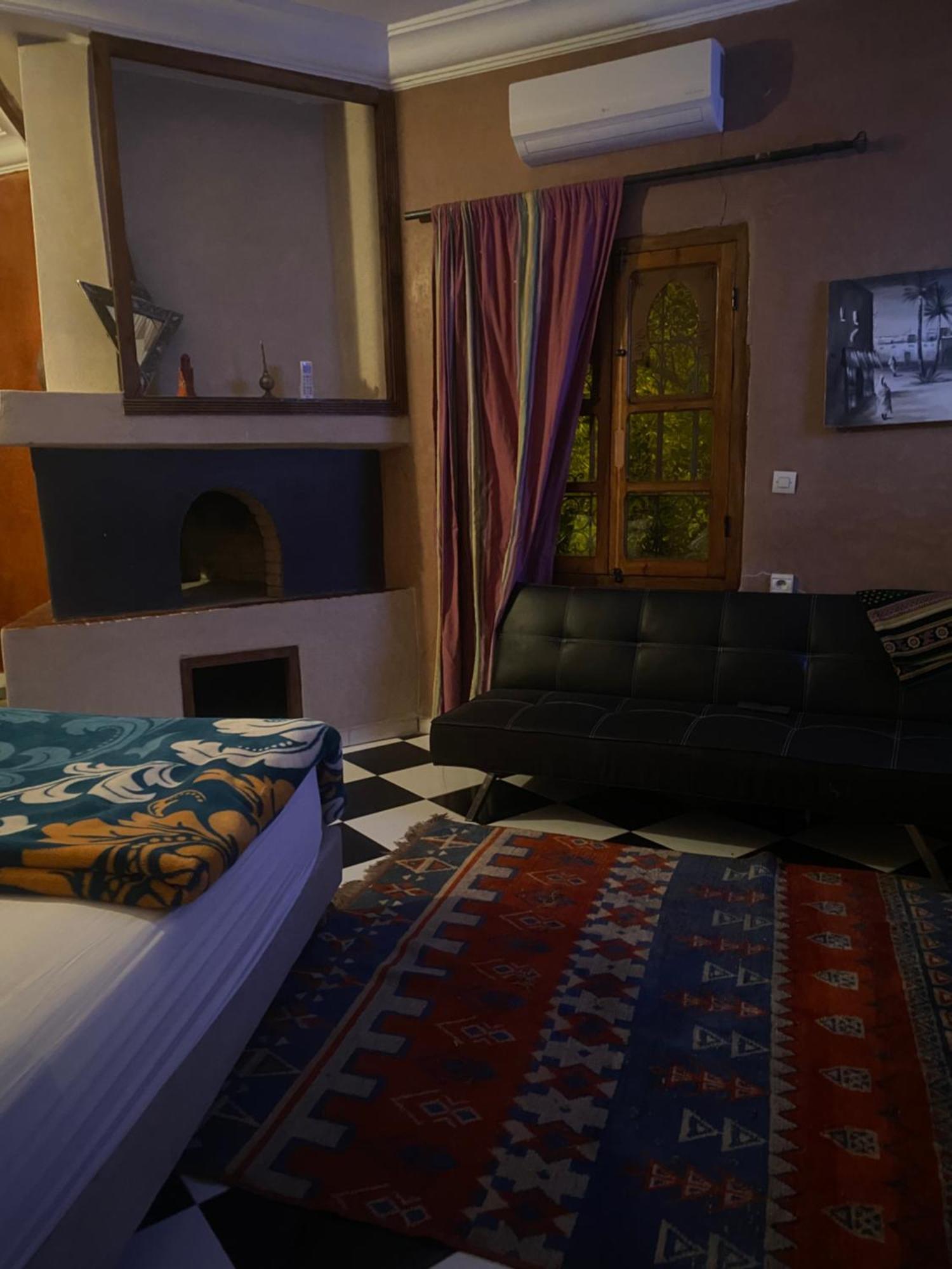 Riad Malak Уирган Стая снимка