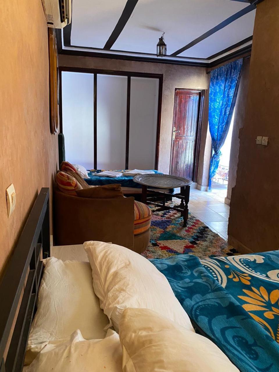 Riad Malak Уирган Стая снимка