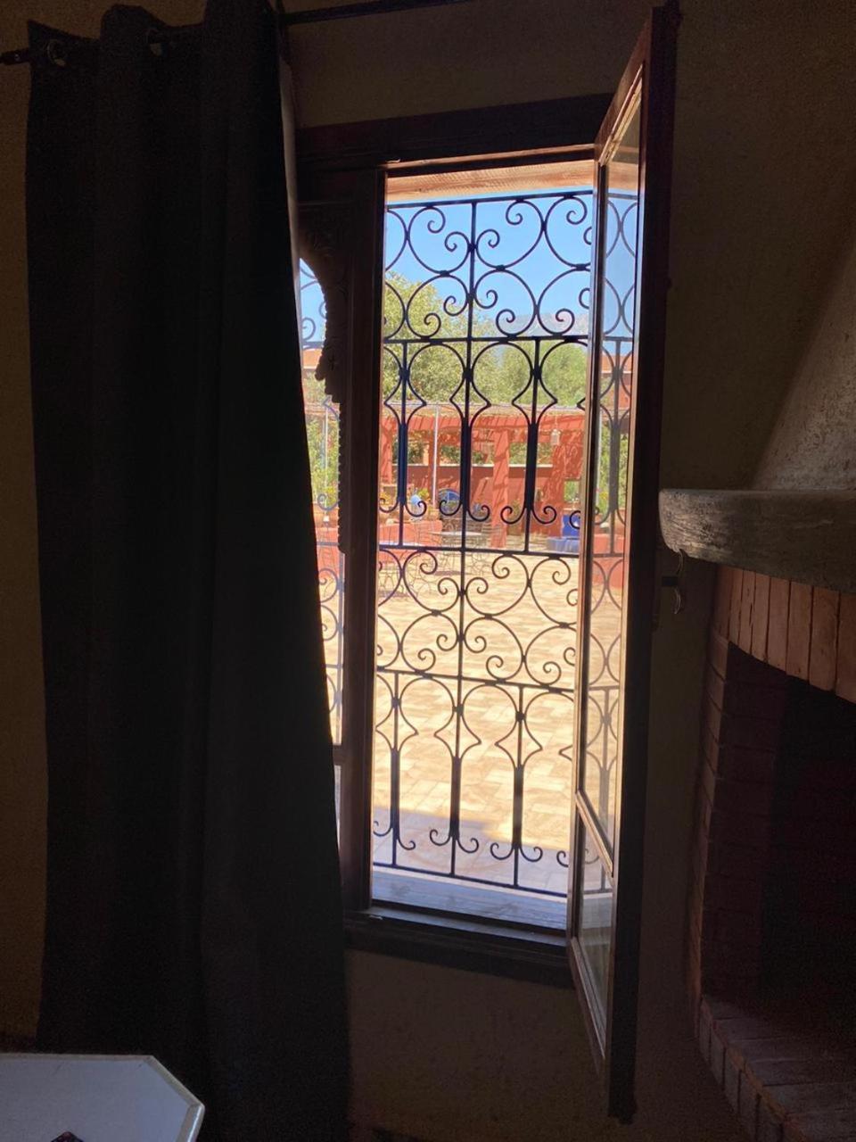 Riad Malak Уирган Стая снимка