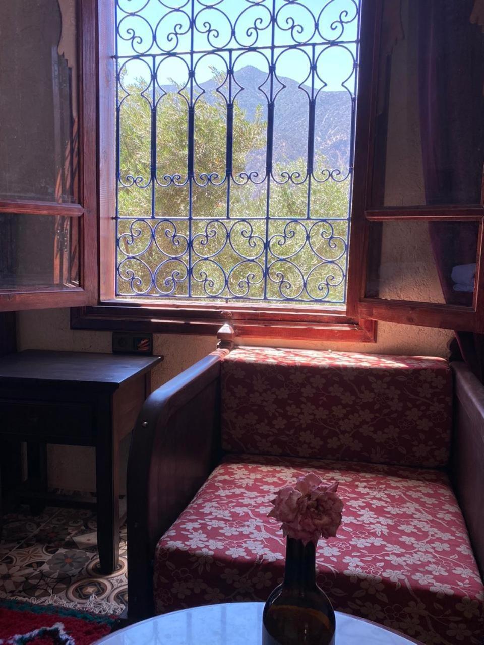 Riad Malak Уирган Стая снимка